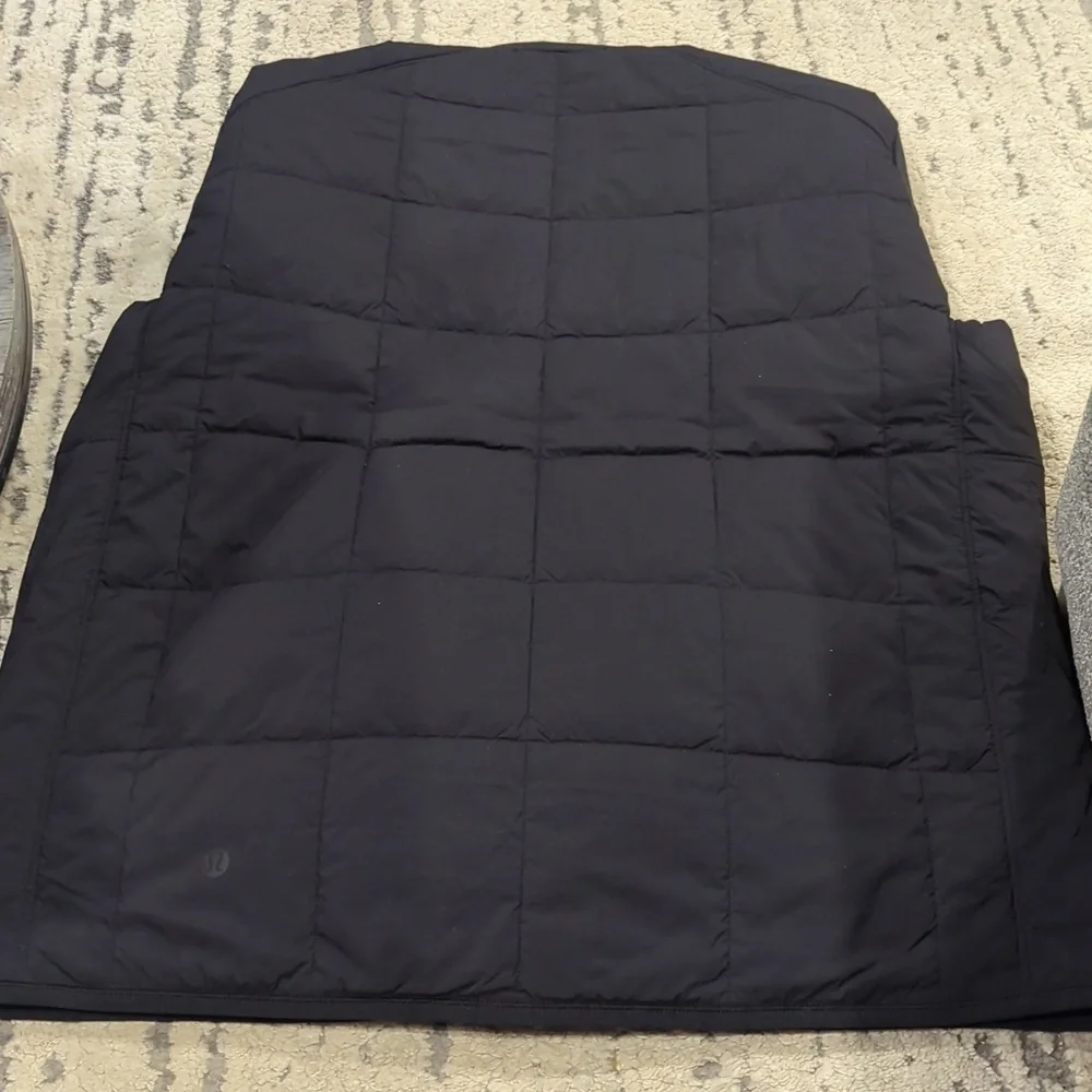 Lululemon Route Ready Lightweight Insulated Jacket Black Like New - Picture 8 of 11